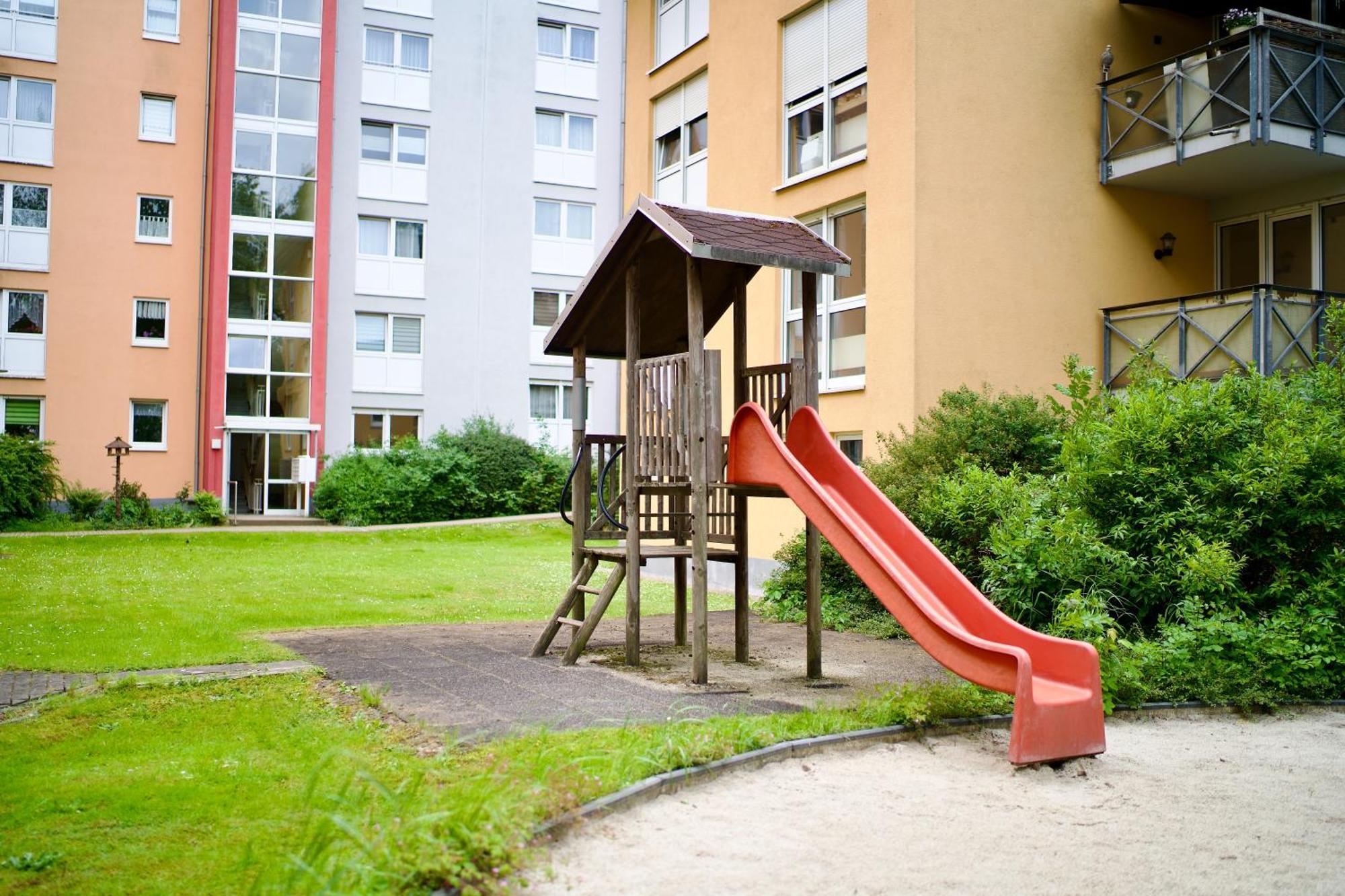 Edler Wohnraum Noble Stadtoase Mit Boxspringbett, Kaffeevollautomat, Lift & Parkplatz Chemnitz Exterior foto